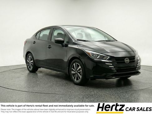 Used 2025 Nissan Versa SV image 1