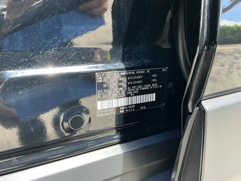 Used 2023 Toyota RAV4 LE AWD/4WD image 28