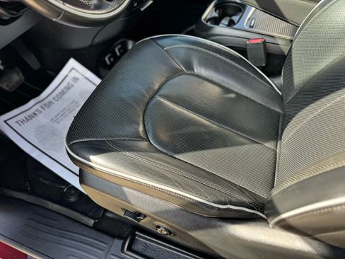 Used 2019 Chrysler Pacifica Limited w/ Advanced Safetytec Group image 18