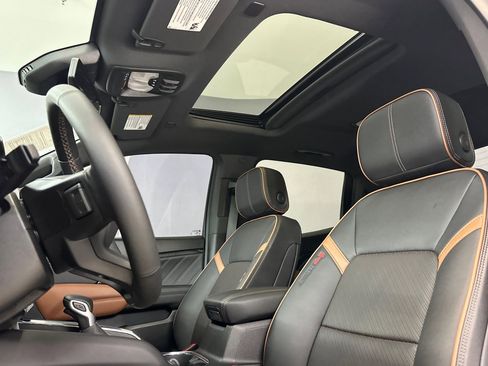 Used 2023 GMC Canyon AT4 w/ AT4 Premium Package image 15