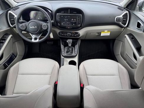 New 2025 Kia Soul LX image 16