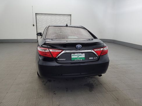 Used 2017 Toyota Camry XLE w/ Moonroof Package image 6