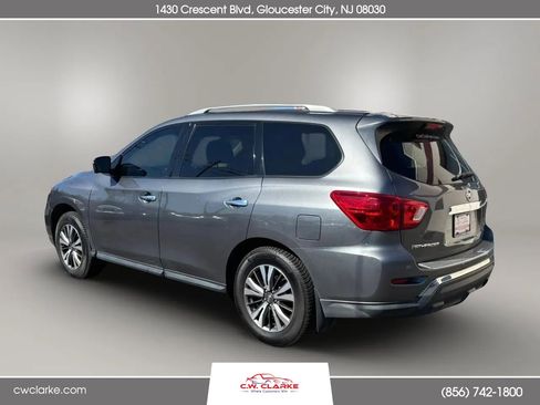 Used 2017 Nissan Pathfinder SL image 5