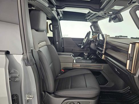 Used 2025 GMC Hummer EV 3X w/ Extreme Off-Road Package image 10