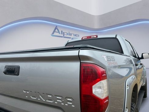 Used 2017 Toyota Tundra SR5 w/ SR5 Upgrade Package image 4