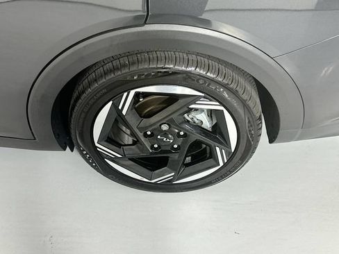 Used 2025 Kia K4 EX FWD image 29
