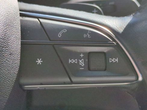 Used 2024 Audi Q3 2.0T Premium image 26