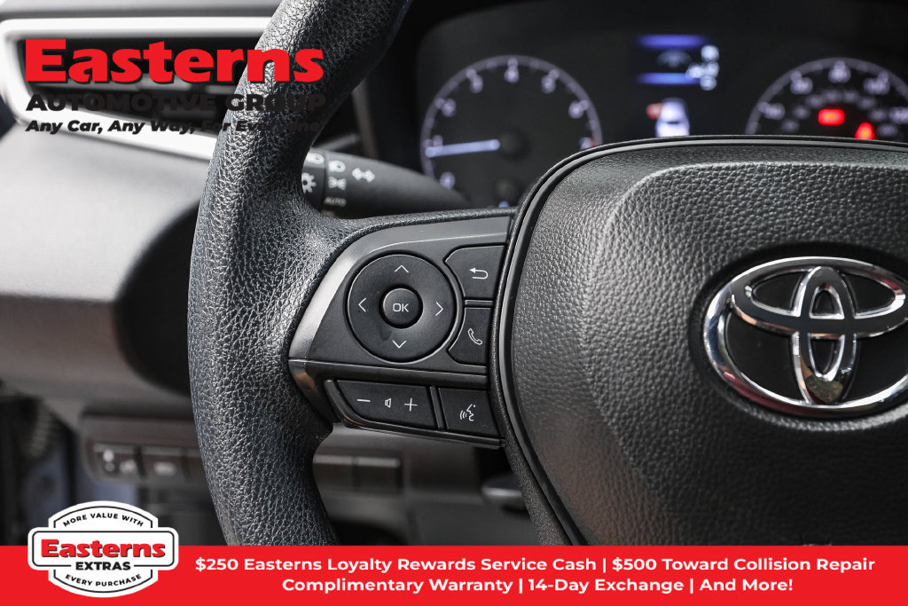 Used 2025 Toyota Corolla LE FWD image 15