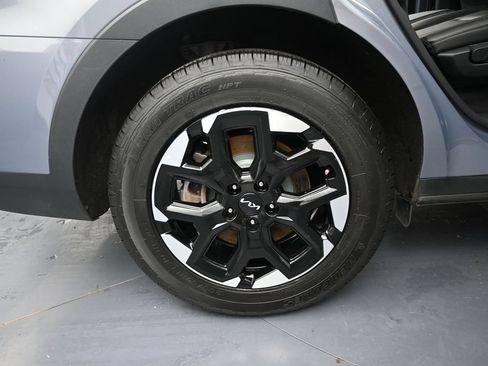 Used 2024 Kia Sorento S FWD image 41