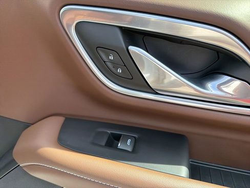 Used 2023 Chevrolet Tahoe High Country image 33