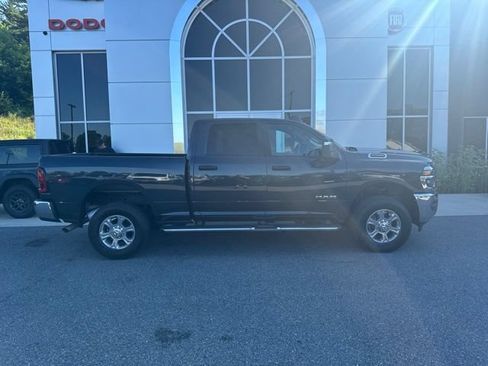 Used 2026 RAM 2500 Big Horn AWD/4WD image 7
