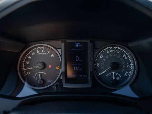 Used 2018 Toyota Tacoma TRD Sport w/ Technology Package image 21