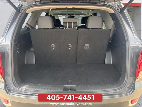 Used 2022 Hyundai Palisade SEL w/ Premium Package FWD image 19