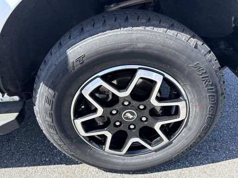 Used 2023 Ford Bronco Outer Banks image 12