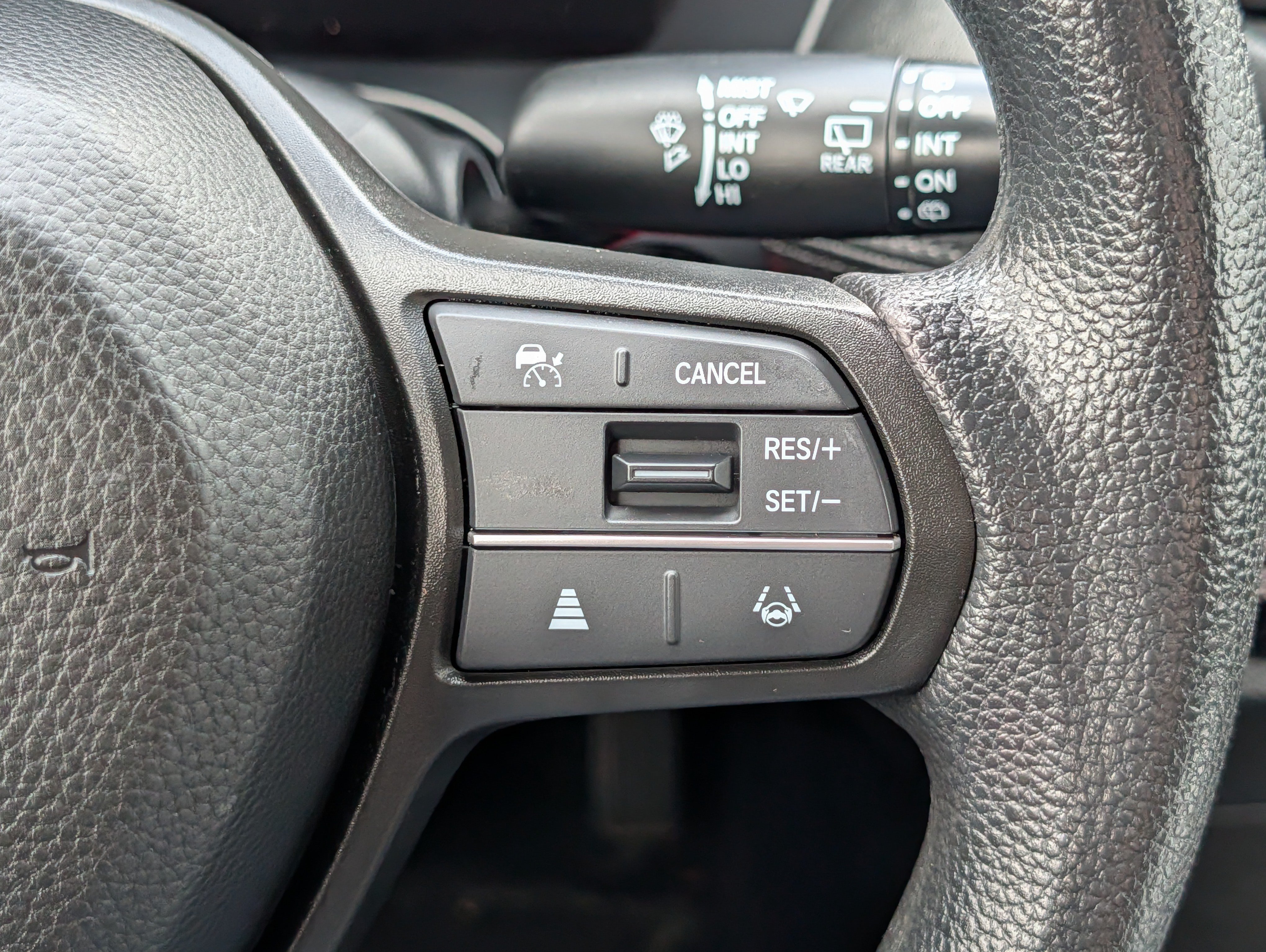 Used 2024 Honda HR-V LX image 30