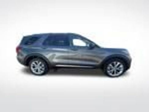 Used 2023 Ford Explorer Platinum w/ Technology Package AWD/4WD image 8