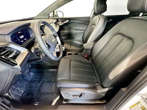 Used 2025 Audi Q4 e-tron Premium Plus w/ Premium Plus AWD/4WD image 19