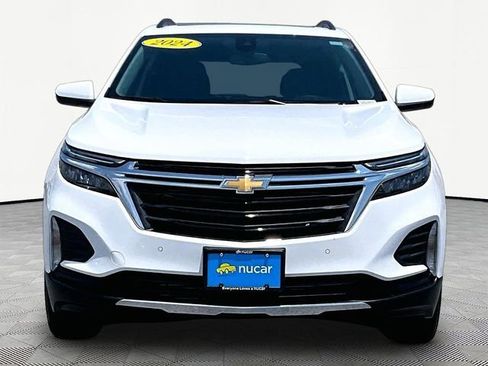 Used 2024 Chevrolet Equinox LT AWD/4WD image 2