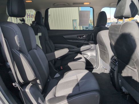 Used 2024 Subaru Ascent Premium w/ Convenience Package image 16