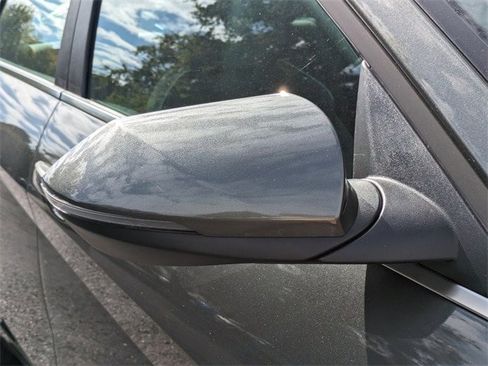 New 2025 Hyundai Elantra Limited image 12