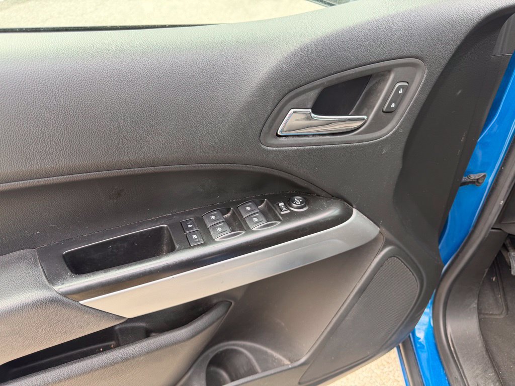 Used 2022 Chevrolet Colorado LT w/ Safety Package AWD/4WD image 21