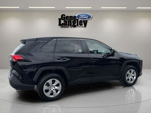 Used 2022 Toyota RAV4 LE AWD/4WD image 7