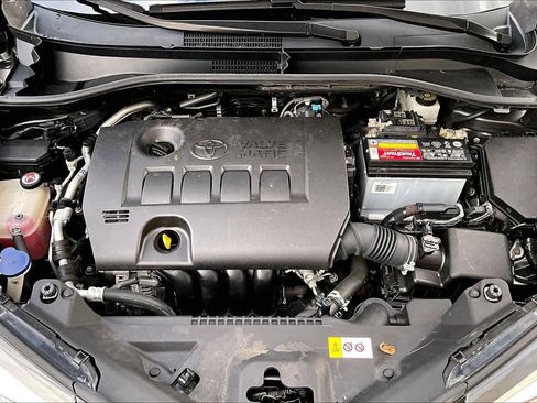 Certified 2018 Toyota C-HR XLE image 28