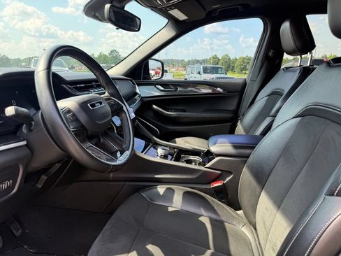 Used 2022 Jeep Grand Cherokee L Laredo RWD image 4