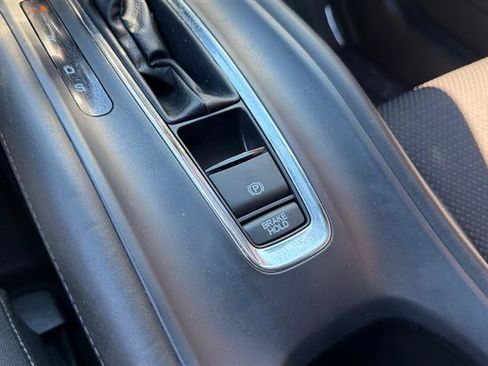 Used 2021 Honda HR-V Sport image 37