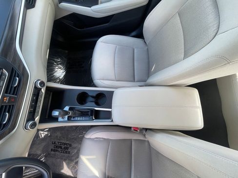 Used 2025 Nissan Altima 2.5 SV FWD image 42