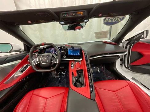 Used 2024 Chevrolet Corvette Stingray Preferred Conv w/ Z51 Performance Package RWD image 15