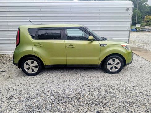 Used 2016 Kia Soul FWD image 2