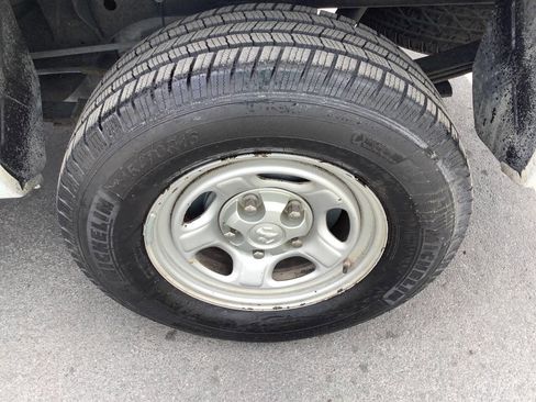 Used 2010 Dodge Dakota ST w/ Extra Security Group AWD/4WD image 20