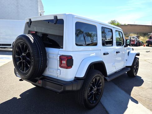 Certified 2025 Jeep Wrangler Backcountry image 5