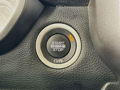 Used 2019 RAM 1500 Big Horn AWD/4WD image 26
