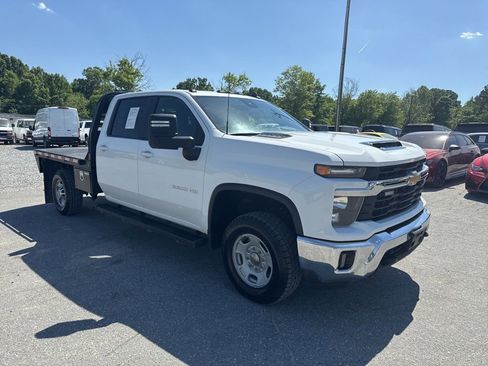 Used 2024 Chevrolet Silverado 2500 LT w/ Convenience Package AWD/4WD image 7