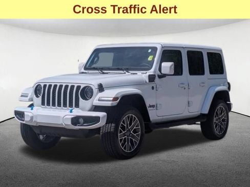 Used 2023 Jeep Wrangler Unlimited Sahara AWD/4WD image 9