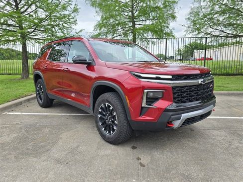 Used 2025 Chevrolet Traverse Z71 w/ Driver Confidence Package image 7