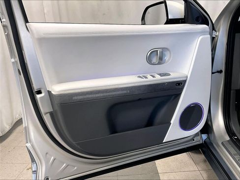 Used 2023 Hyundai Ioniq 5 Limited image 9