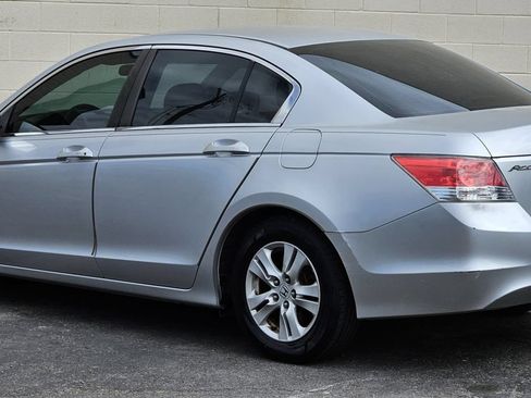 Used 2010 Honda Accord LX-P image 3