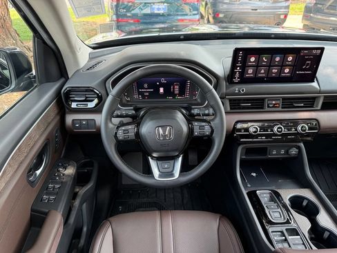 Certified 2026 Honda Pilot Elite image 2