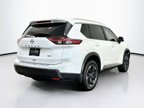 Used 2025 Nissan Rogue SV w/ SV Premium Package AWD/4WD image 9