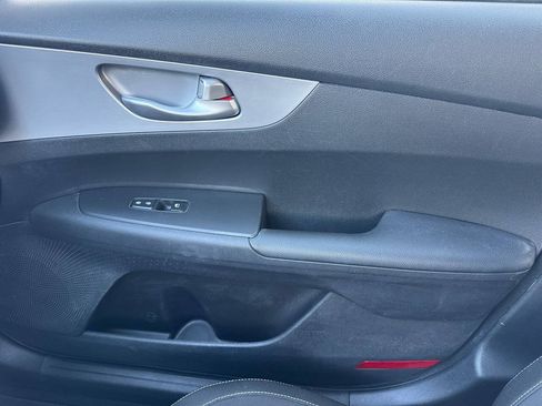 Used 2024 Kia Forte LXS FWD image 19