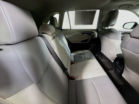 Certified 2021 Toyota RAV4 XLE Premium FWD image 25