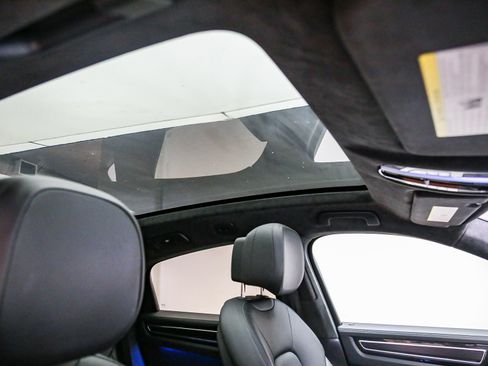 Certified 2023 Porsche Cayenne GTS AWD/4WD image 21