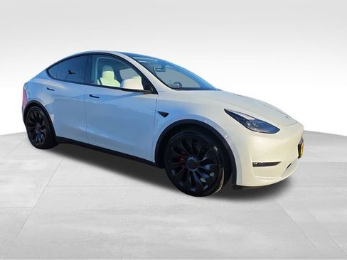 Used 2022 Tesla Model Y Performance image 1