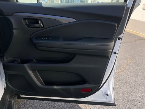 Certified 2025 Honda Ridgeline Sport image 29