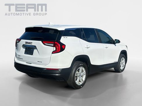 Used 2023 GMC Terrain SLE image 7