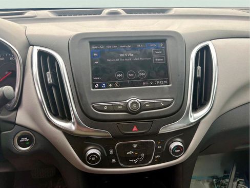 Used 2021 Chevrolet Equinox LS w/ LS Convenience Package FWD image 12
