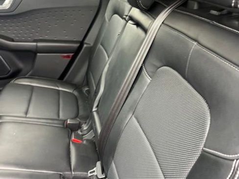 Used 2020 Ford Escape Titanium AWD/4WD image 15